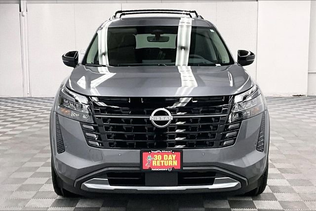 New 2026 Nissan Pathfinder Platinum image 16