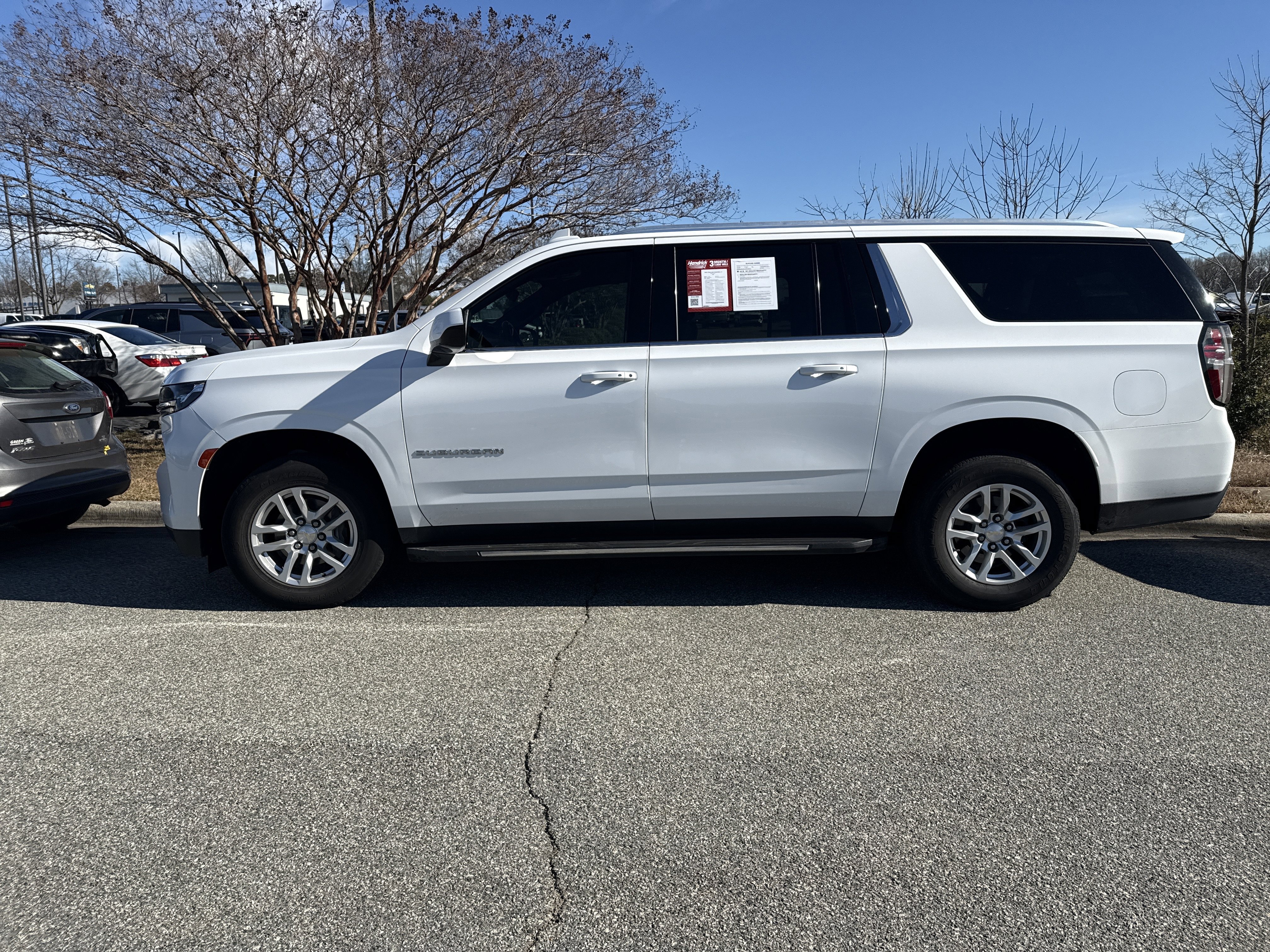 Used 2021 Chevrolet Suburban LT image 7