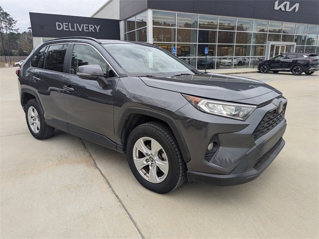 Used 2019 Toyota RAV4 XLE image 1