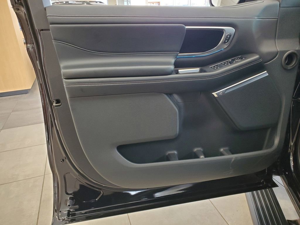 New 2026 Ford Expedition Platinum w/ Stealth Performance Package image 12