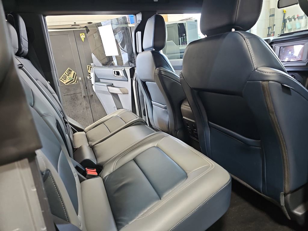 Used 2021 Ford Bronco Outer Banks image 11