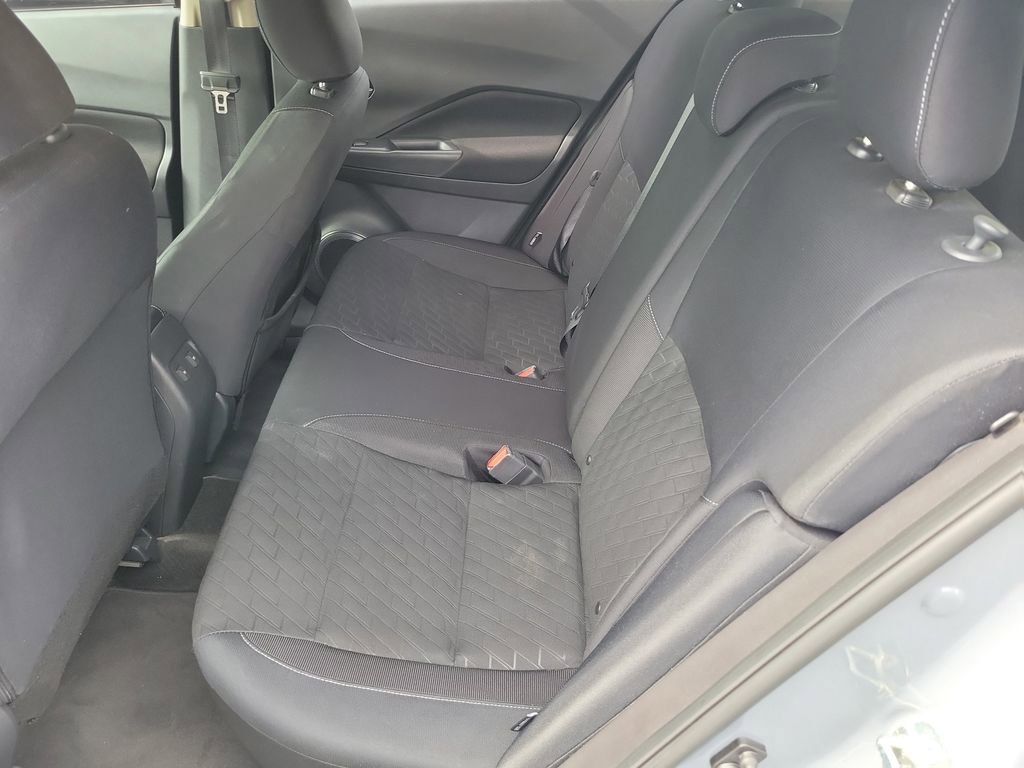 Used 2023 Nissan Kicks SV FWD image 14
