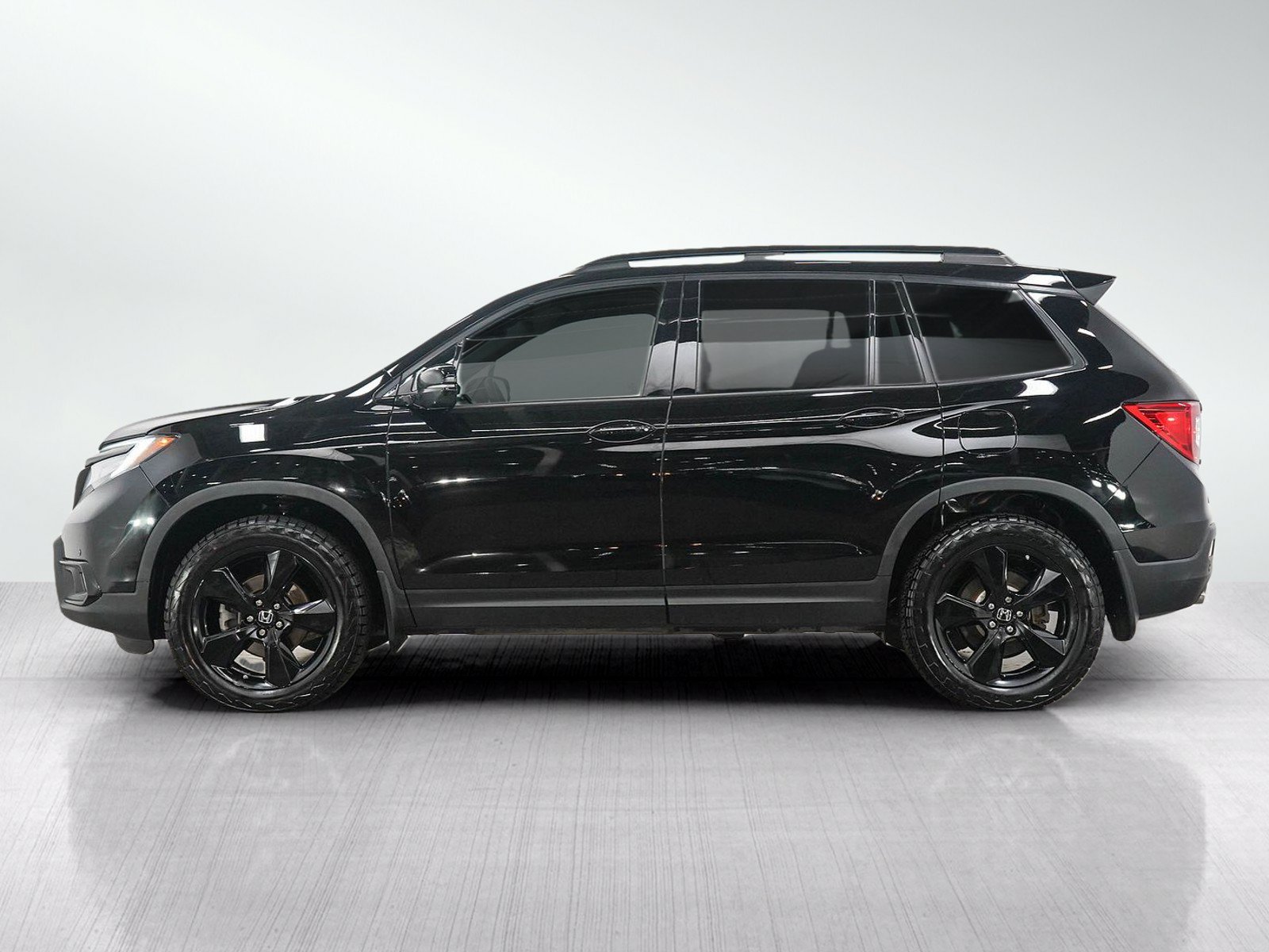 Used 2019 Honda Passport Touring image 2