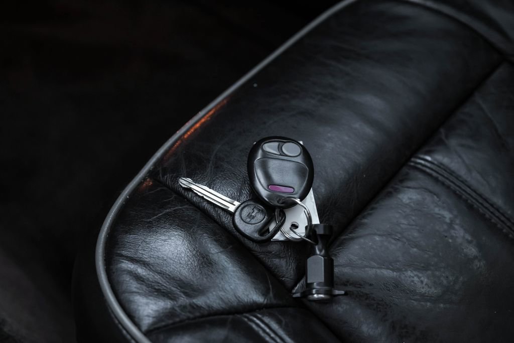 Used 2010 HUMMER H3 Luxury w/ Appearance Package image 59