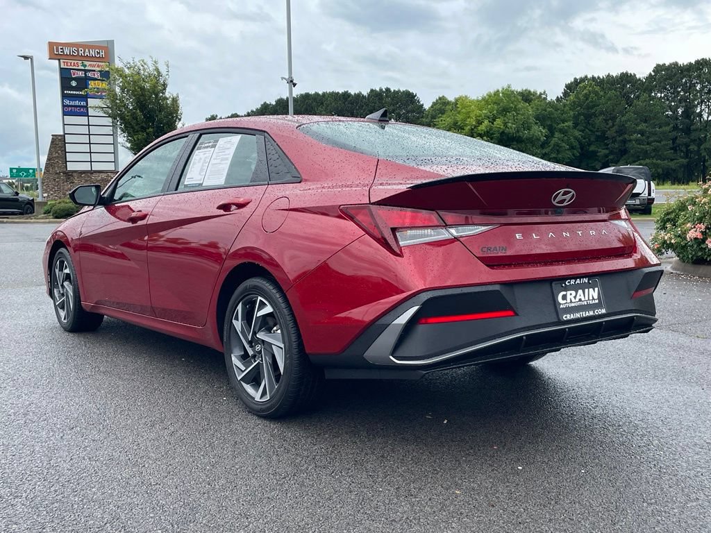 Used 2025 Hyundai Elantra Sport FWD image 5