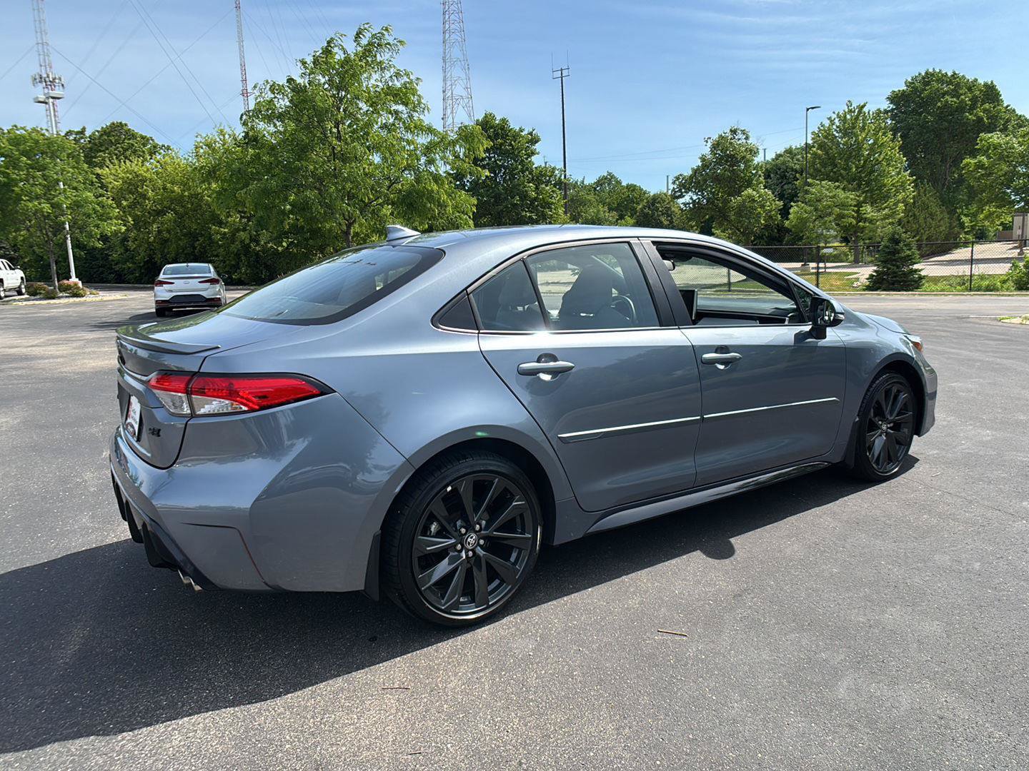 Used 2025 Toyota Corolla SE w/ SE Premium Package FWD image 20