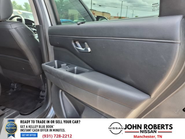 Used 2023 Nissan Pathfinder SL AWD/4WD image 19