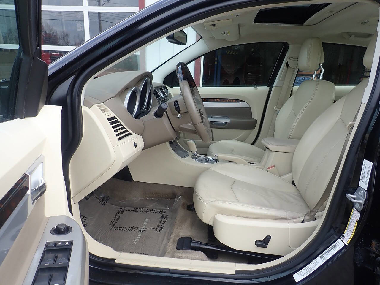 Used 2010 Chrysler Sebring Limited w/ Electronics Convenience Group image 9