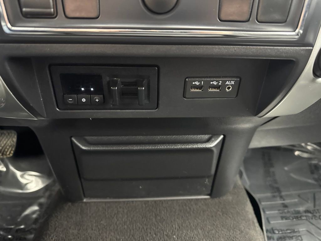 Used 2019 Nissan Titan SV AWD/4WD image 20