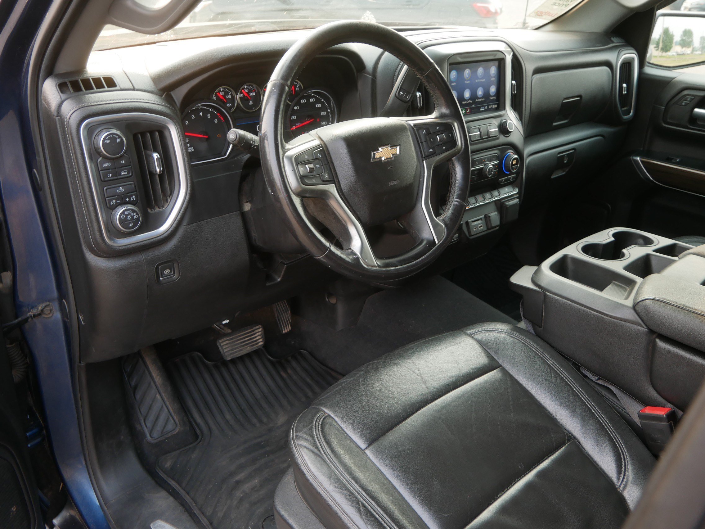 Used 2019 Chevrolet Silverado 1500 LT w/ Convenience Package AWD/4WD image 18