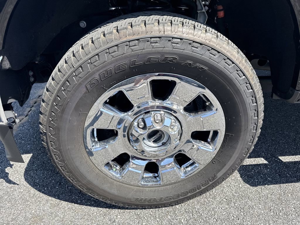 Used 2025 Ford F350 Lariat w/ Lariat Ultimate Package image 11