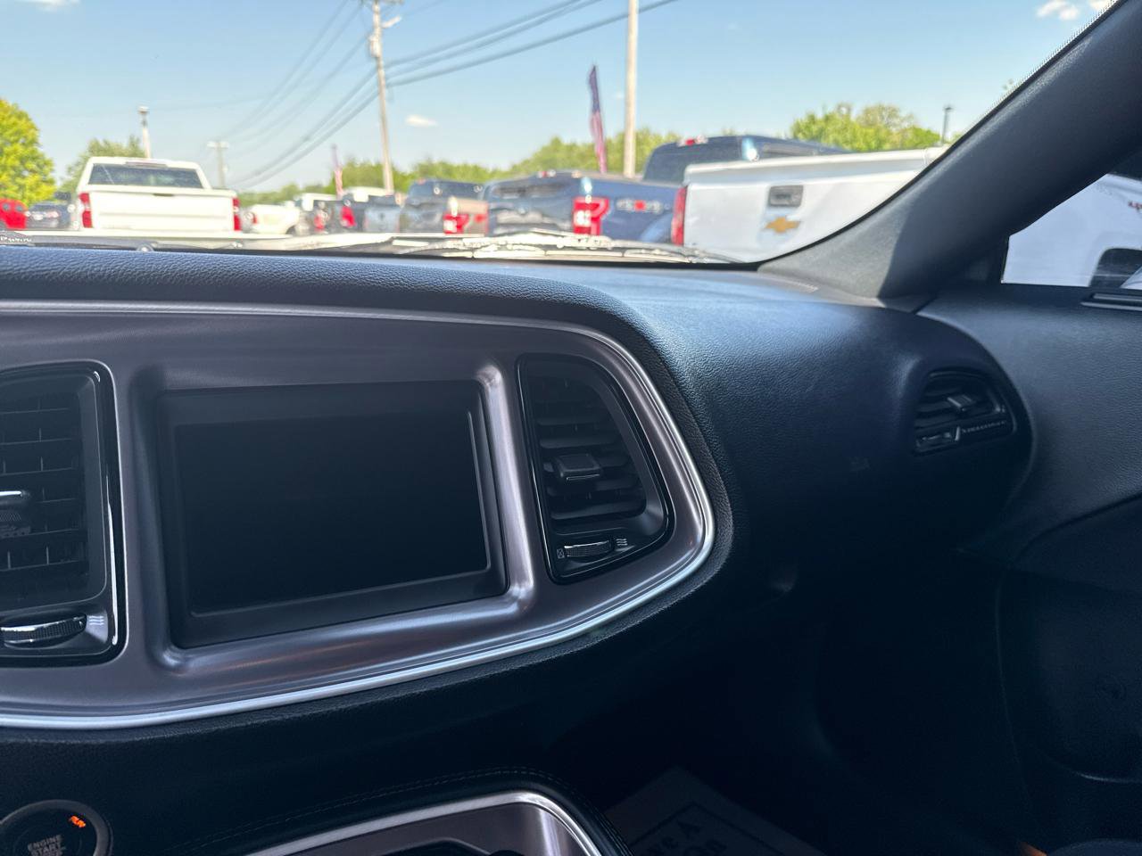 Used 2019 Dodge Challenger SXT RWD image 8