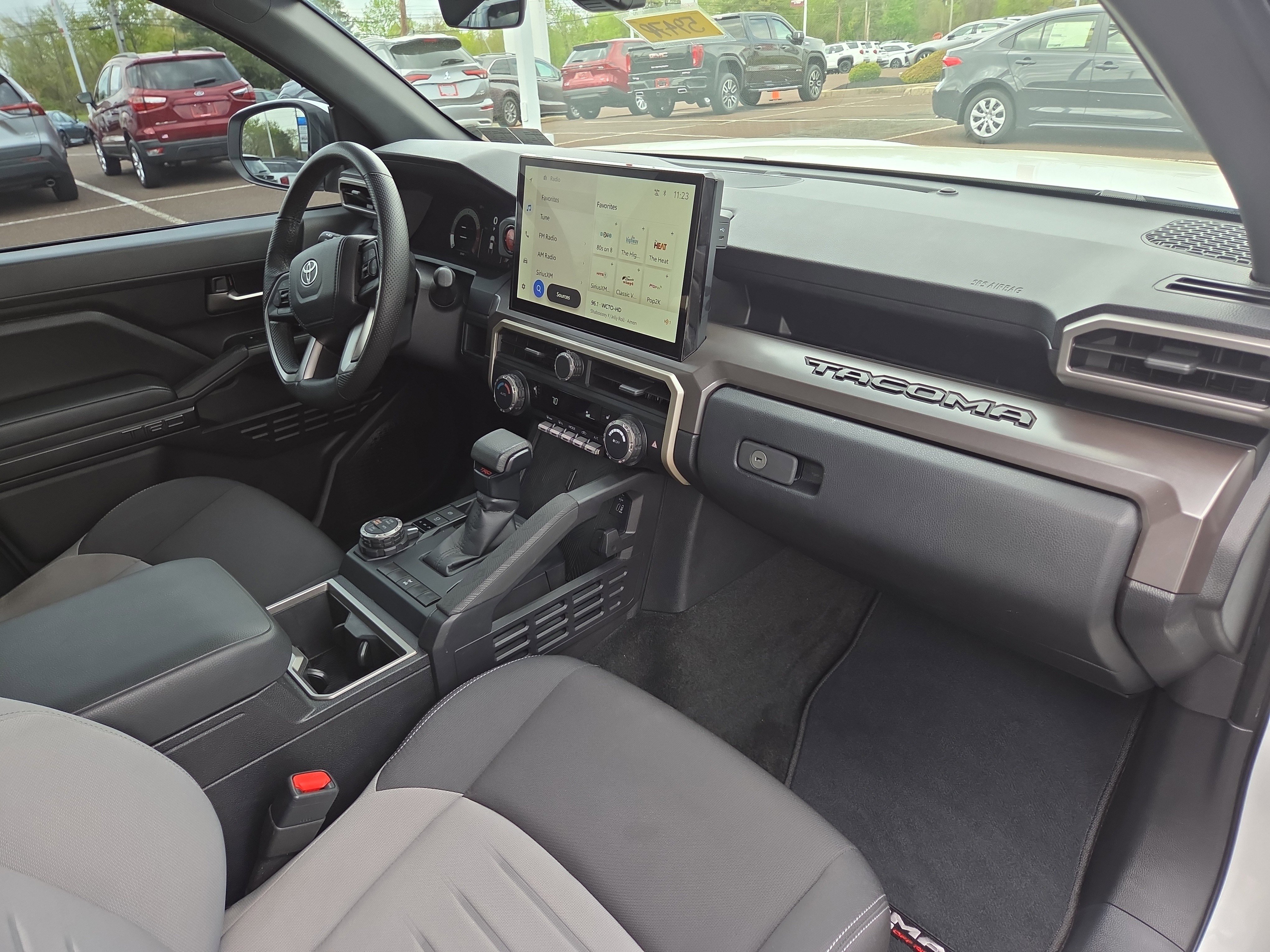 Certified 2024 Toyota Tacoma TRD Off-Road AWD/4WD image 17