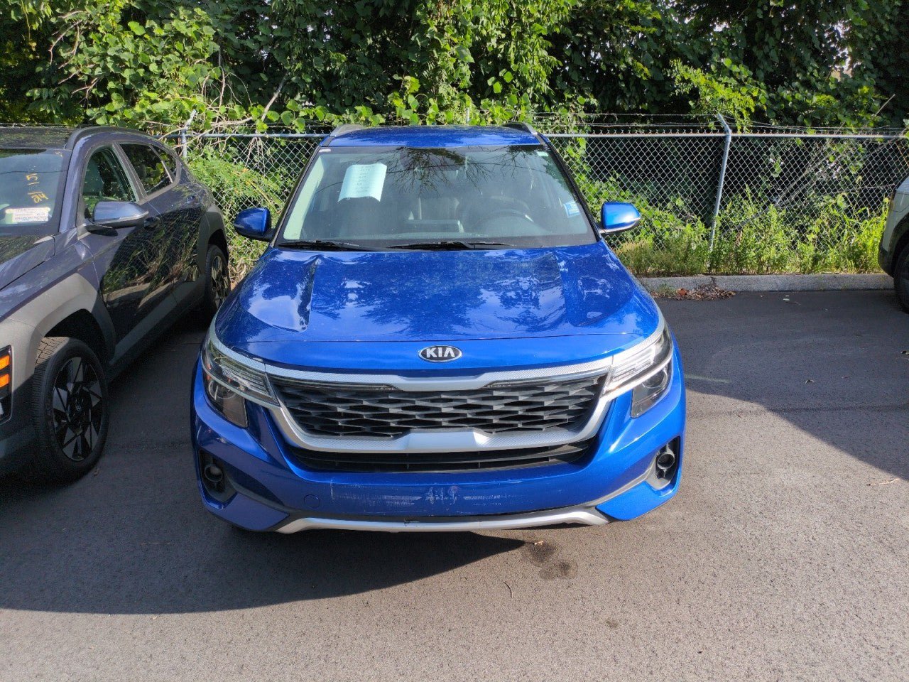 Used 2021 Kia Seltos S FWD image 2