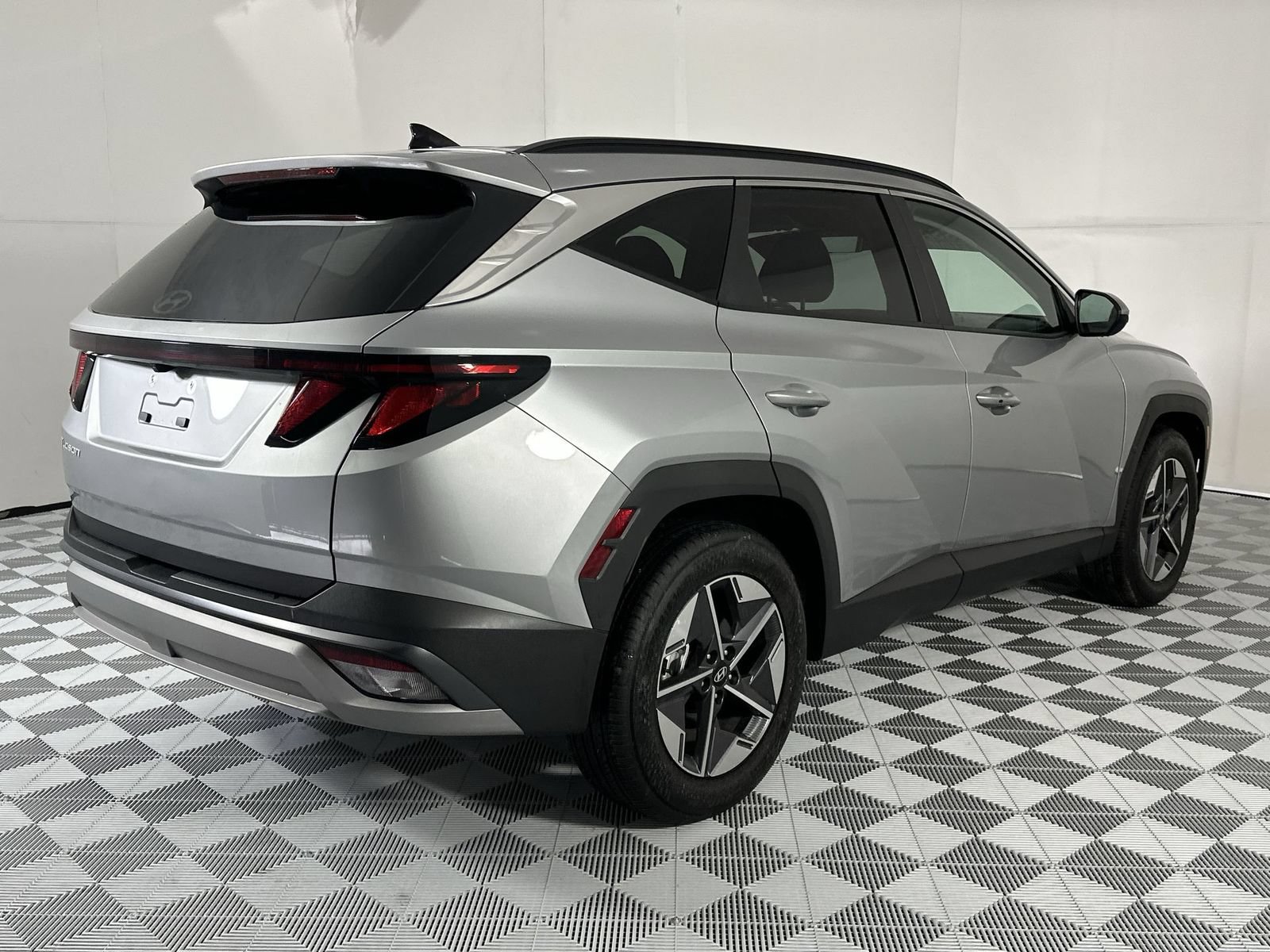 Used 2026 Hyundai Tucson SEL FWD image 8