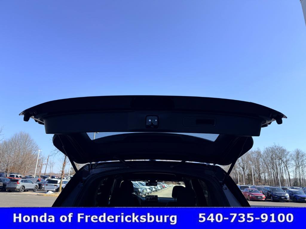 Certified 2025 Honda Pilot Sport image 17