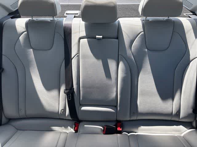 Used 2024 Hyundai Elantra Limited FWD image 24