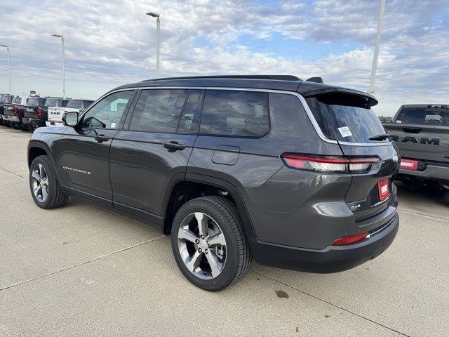 New 2025 Jeep Grand Cherokee L Limited w/ Trailer Tow Package image 5