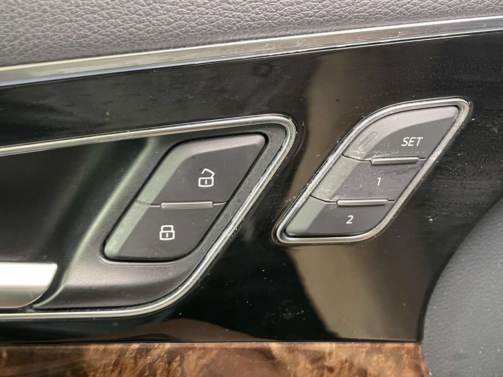Used 2018 Audi Q7 3.0T Premium Plus AWD/4WD image 30