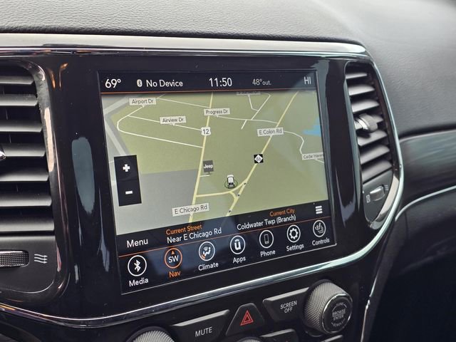 Used 2022 Jeep Grand Cherokee Limited image 6