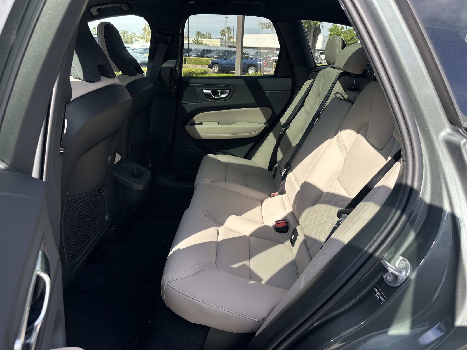 New 2026 Volvo XC60 B5 Core w/ Climate Package AWD/4WD image 17