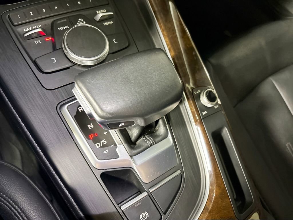 Used 2019 Audi A4 2.0T Premium w/ Convenience Package AWD/4WD image 17