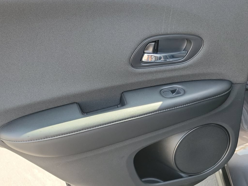 Certified 2021 Honda HR-V LX image 15