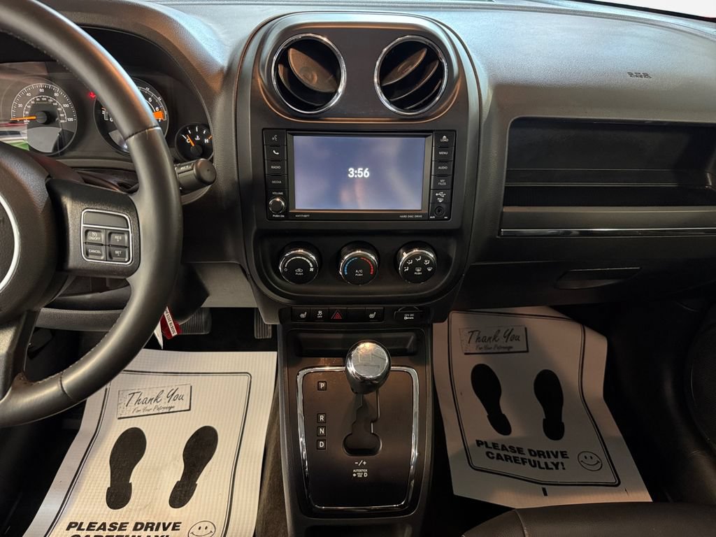 Used 2015 Jeep Patriot High Altitude AWD/4WD image 22