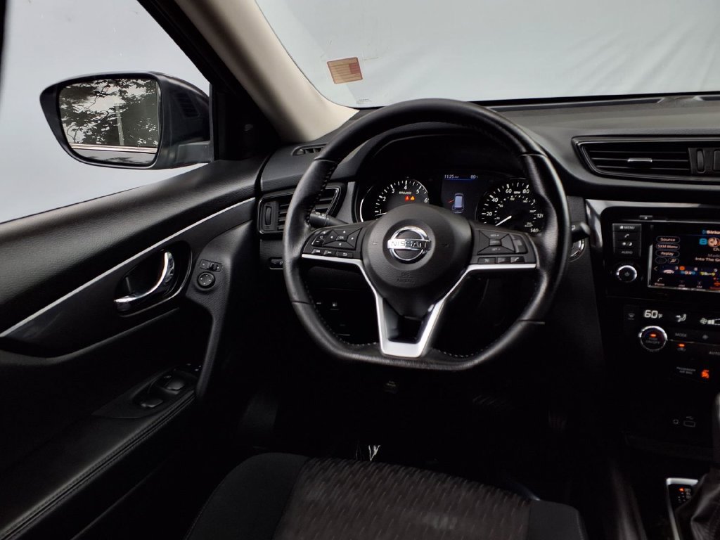 Used 2020 Nissan Rogue SV AWD/4WD image 24