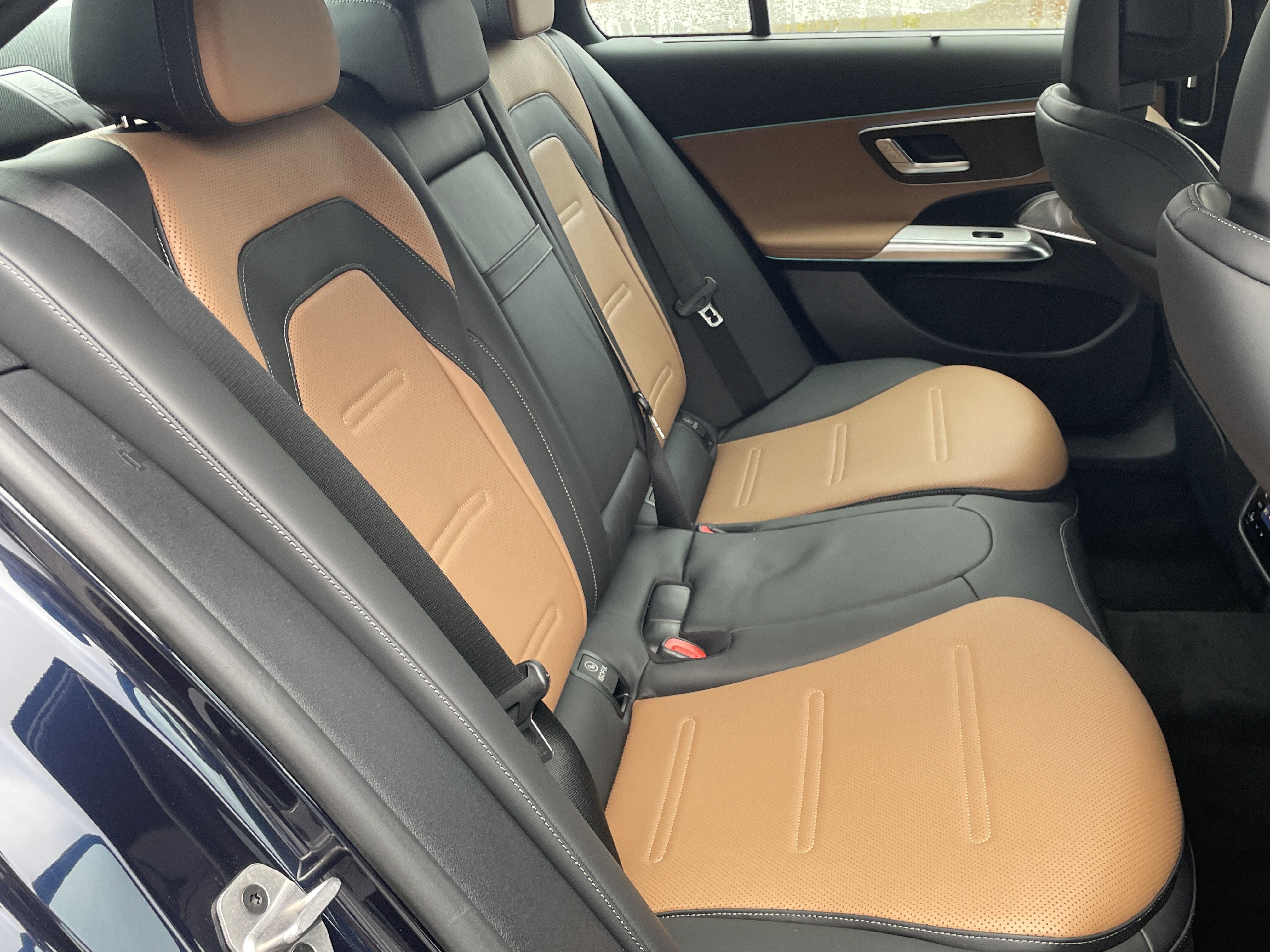 New 2026 Mercedes-Benz E 53 AMG e 4MATIC Sedan image 41