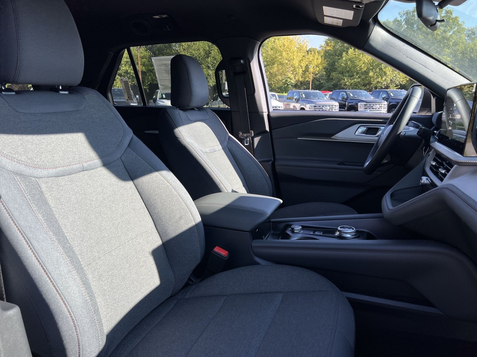 New 2027 Ford Explorer Active AWD/4WD image 27