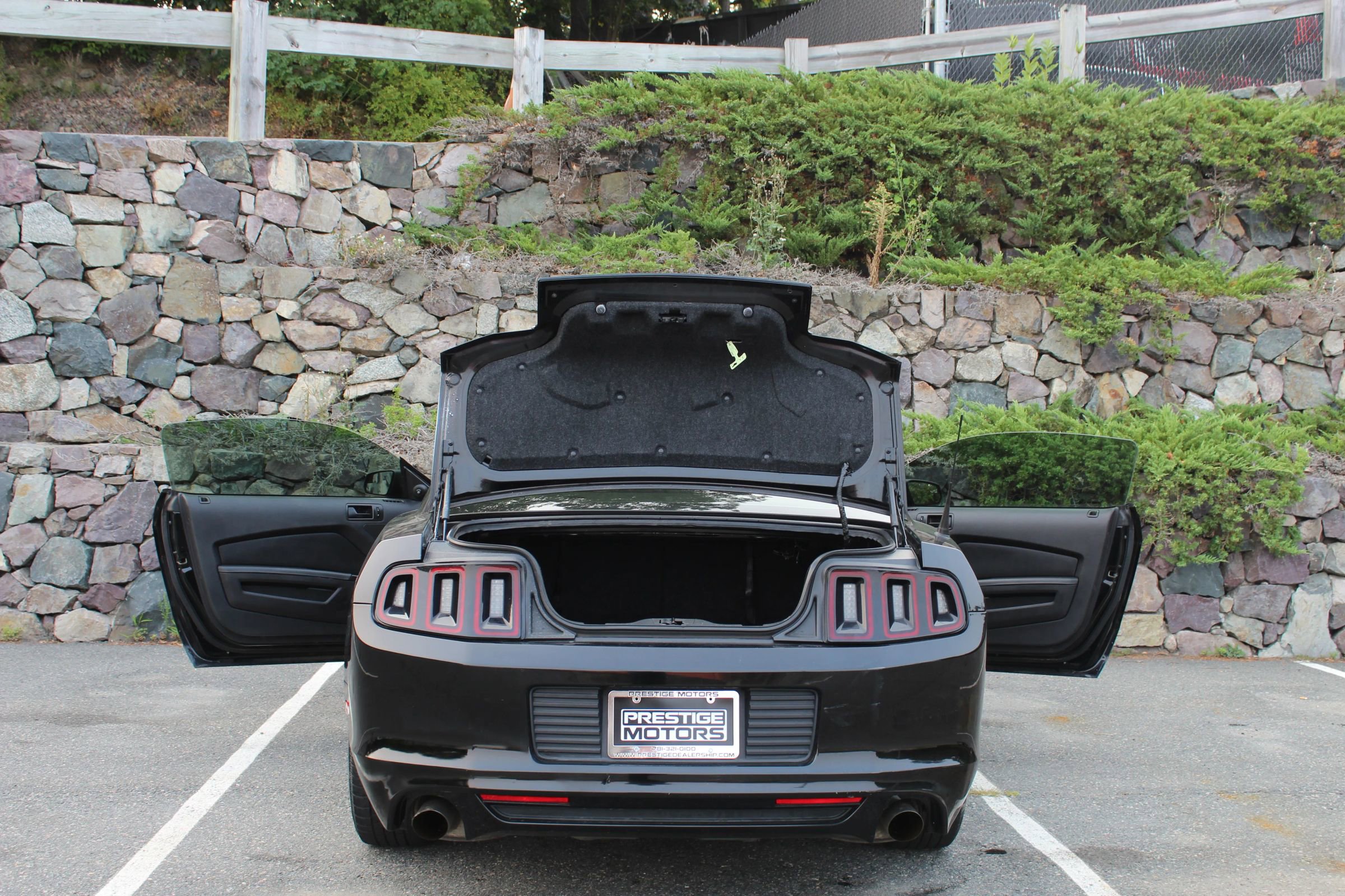 Used 2014 Ford Mustang V6 Coupe 2D image 10