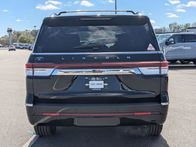 Used 2022 Lincoln Navigator Reserve image 4