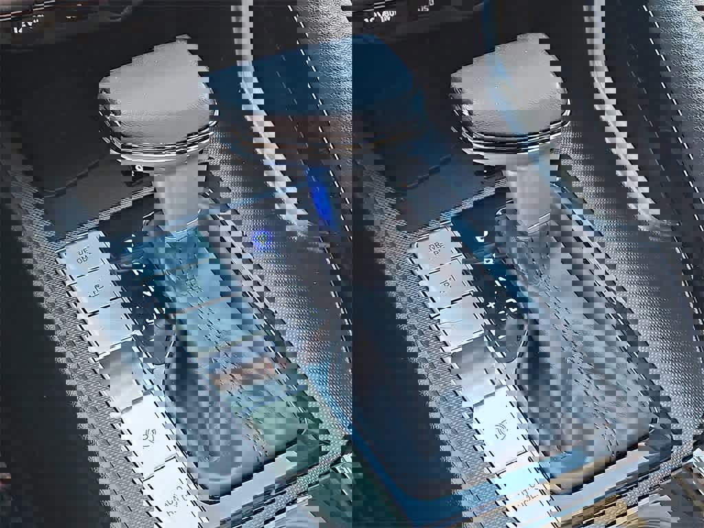 Certified 2024 Hyundai Elantra SEL w/ Convenience Package image 12