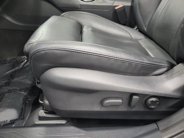 Used 2023 Subaru Outback Touring XT AWD/4WD image 23