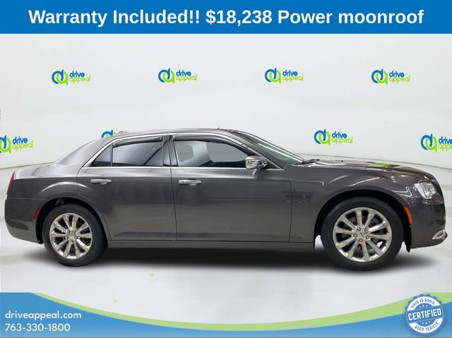 Used 2017 Chrysler 300 C AWD/4WD image 4