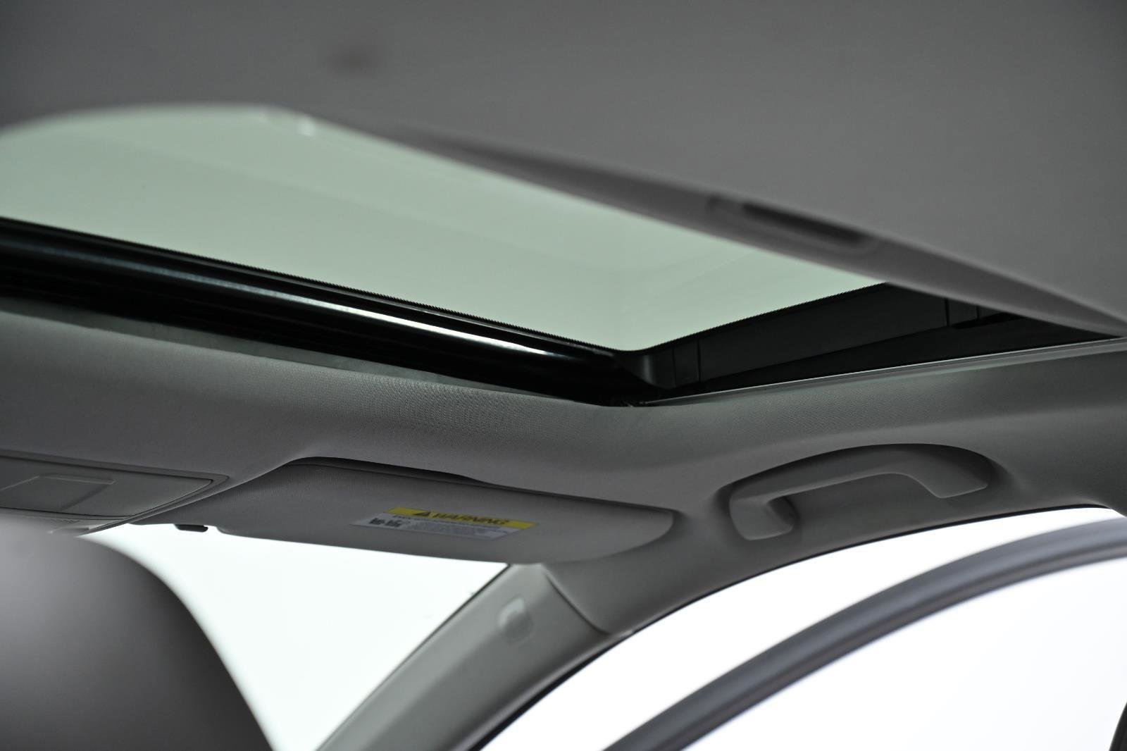 Used 2015 Acura TLX w/ Technology Package image 28