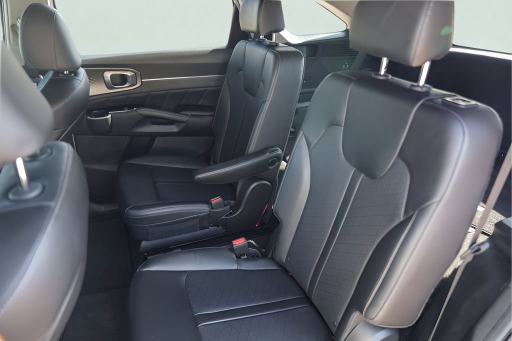 Used 2023 Kia Sorento SX FWD image 27
