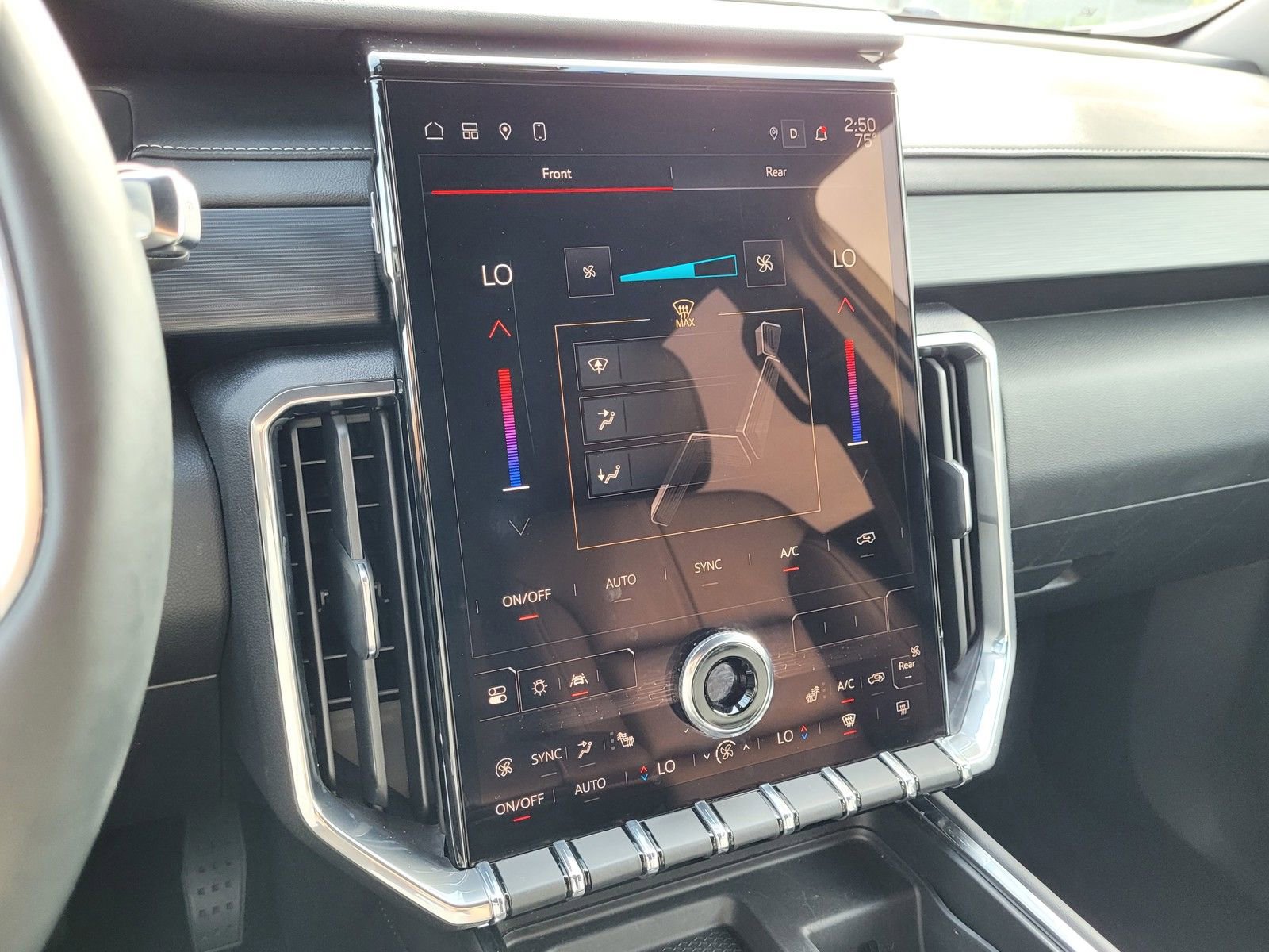 Used 2024 GMC Acadia Elevation image 25