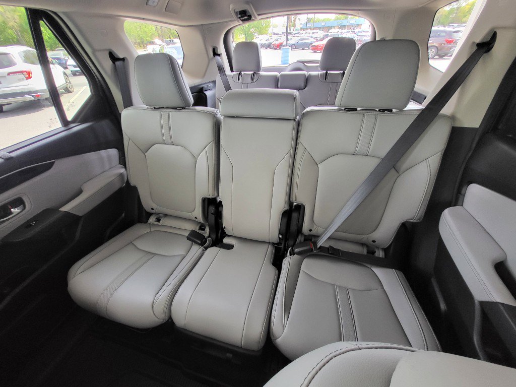 New 2025 Honda Pilot EX-L image 10