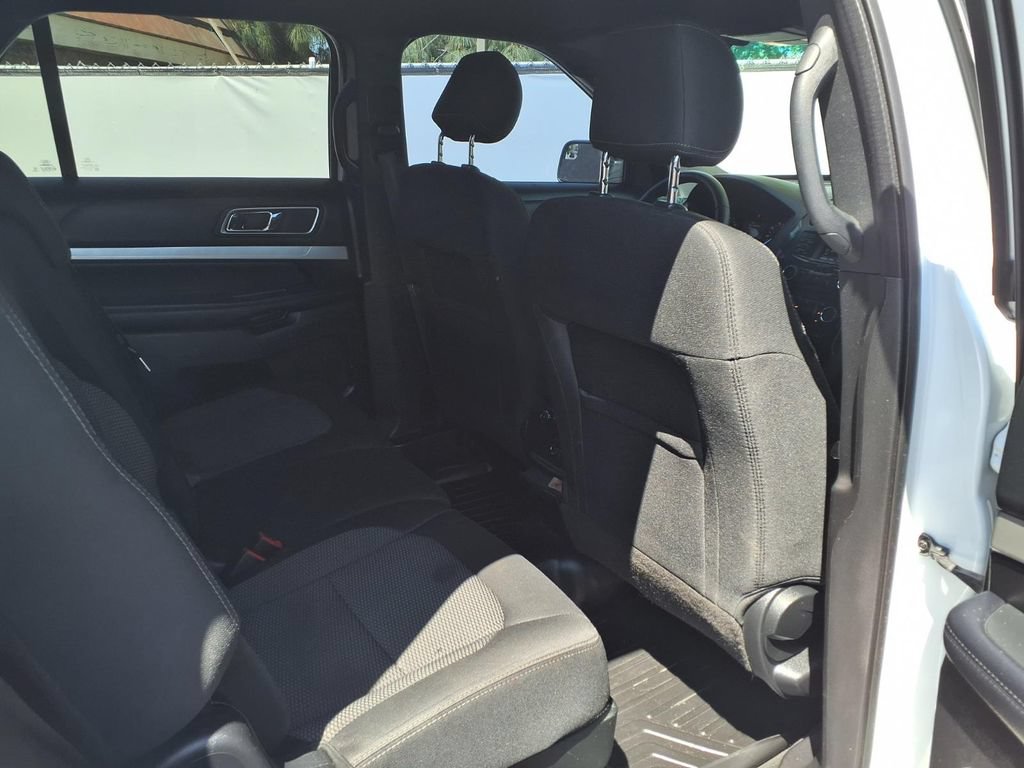 Used 2017 Ford Explorer XLT FWD image 21