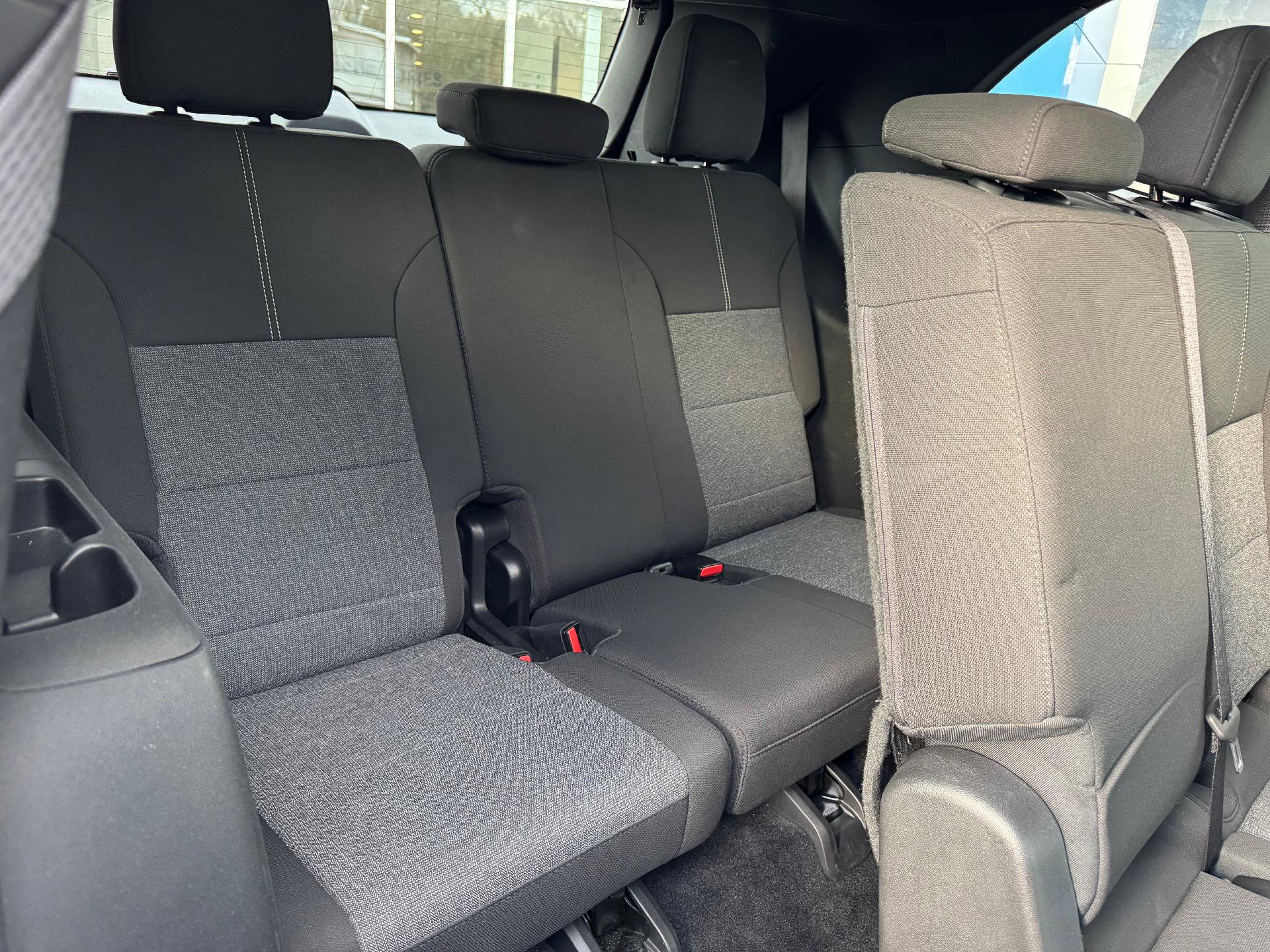 Used 2025 GMC Acadia Elevation image 44