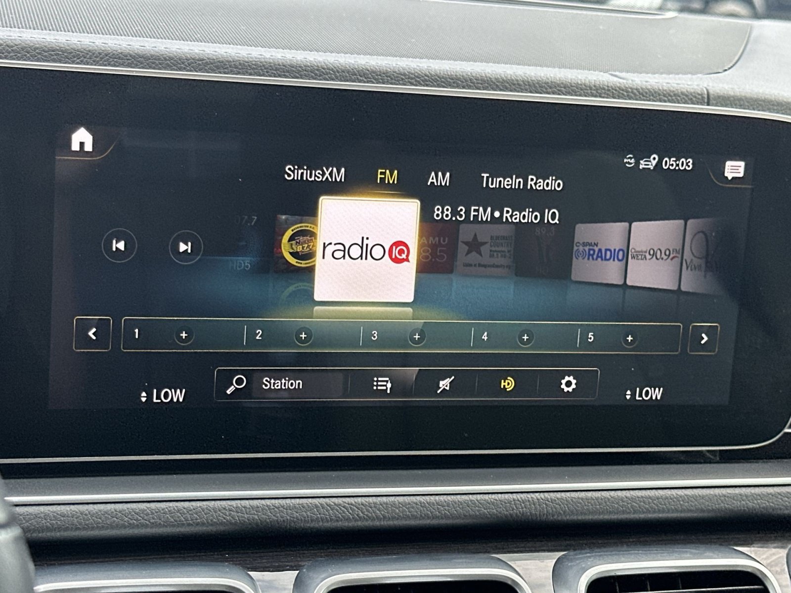 Used 2022 Mercedes-Benz GLE 350 4MATIC w/ Premium Package image 26