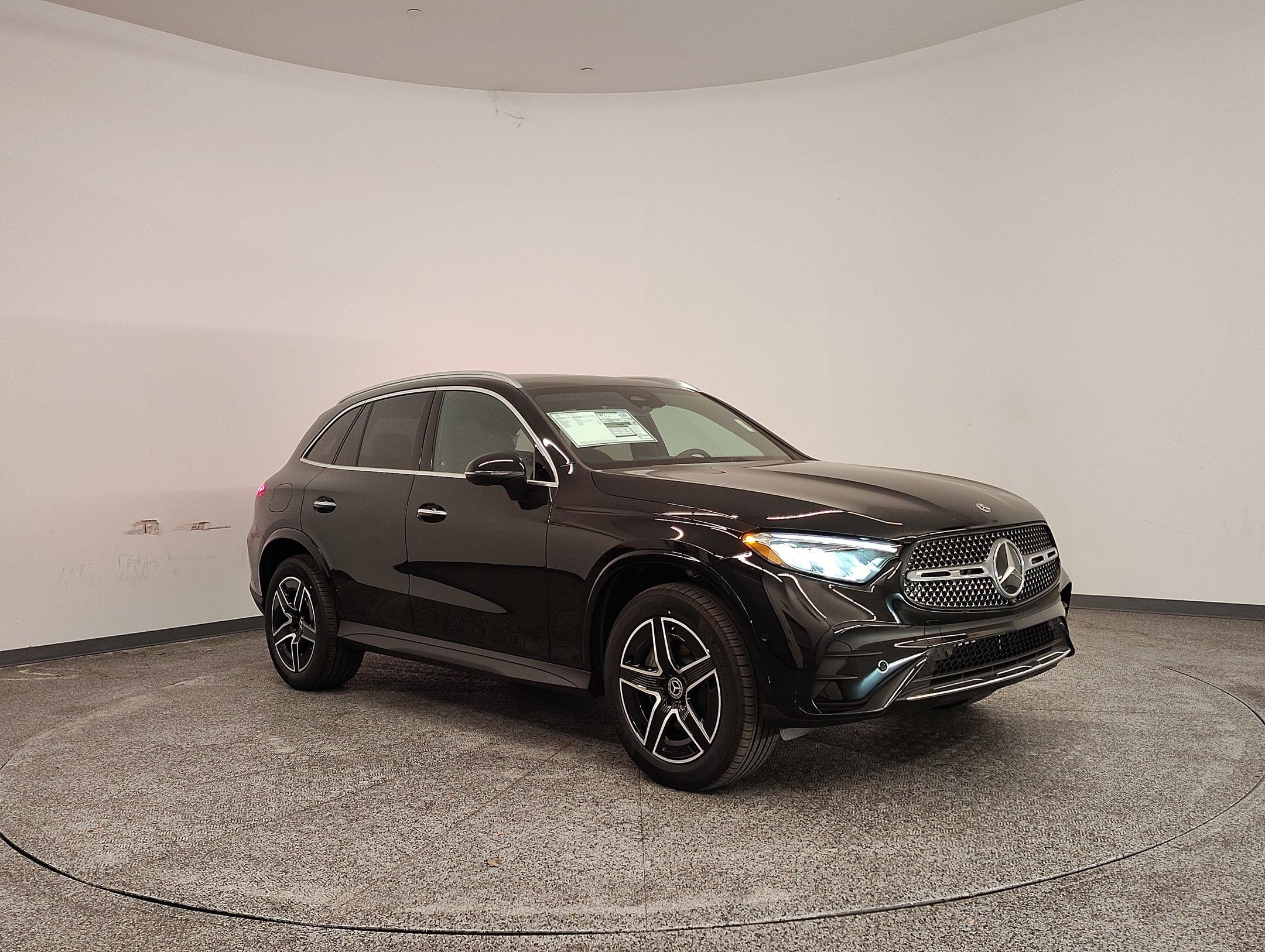 Used 2026 Mercedes-Benz GLC 300 image 6