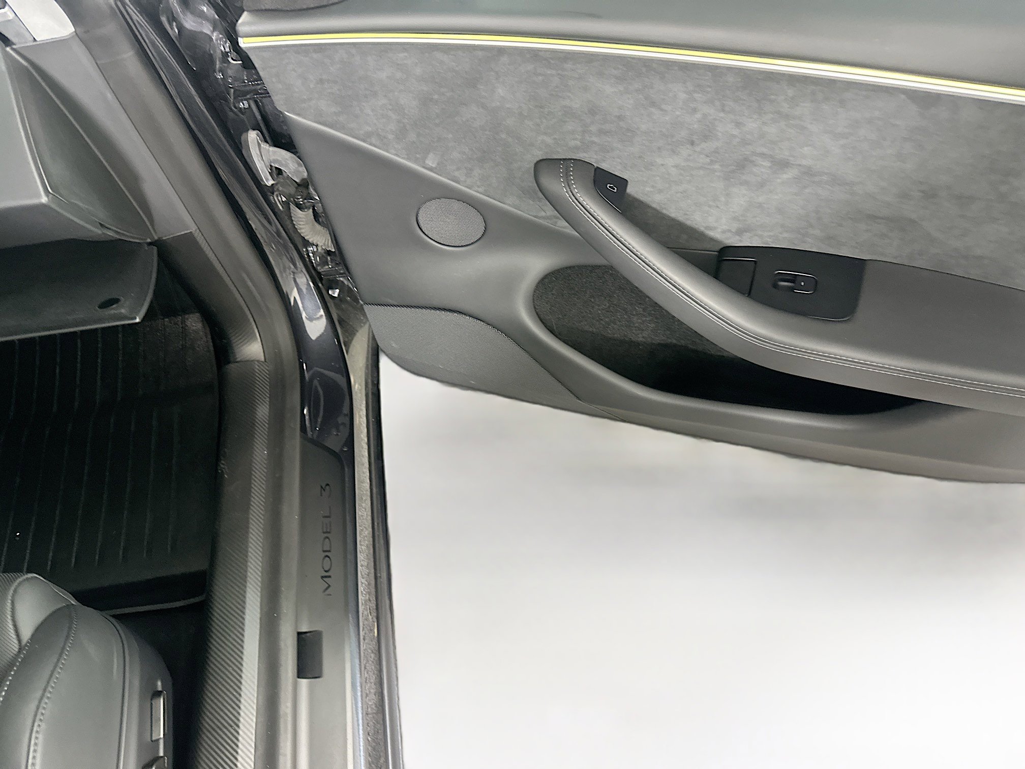 Used 2024 Tesla Model 3 Performance image 30