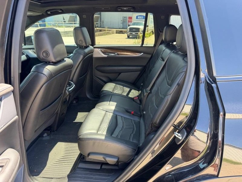 Used 2021 Cadillac XT6 Sport w/ Platinum Package AWD/4WD image 9