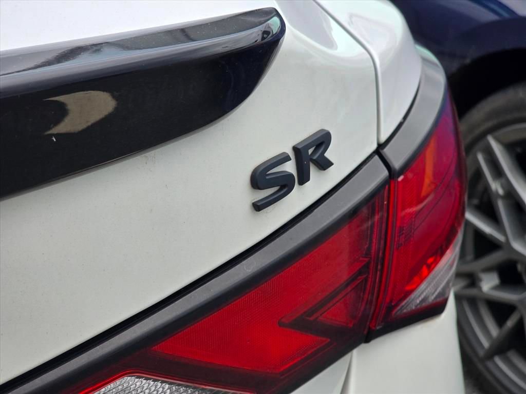 Used 2022 Nissan Sentra SR w/ Midnight Edition FWD image 15