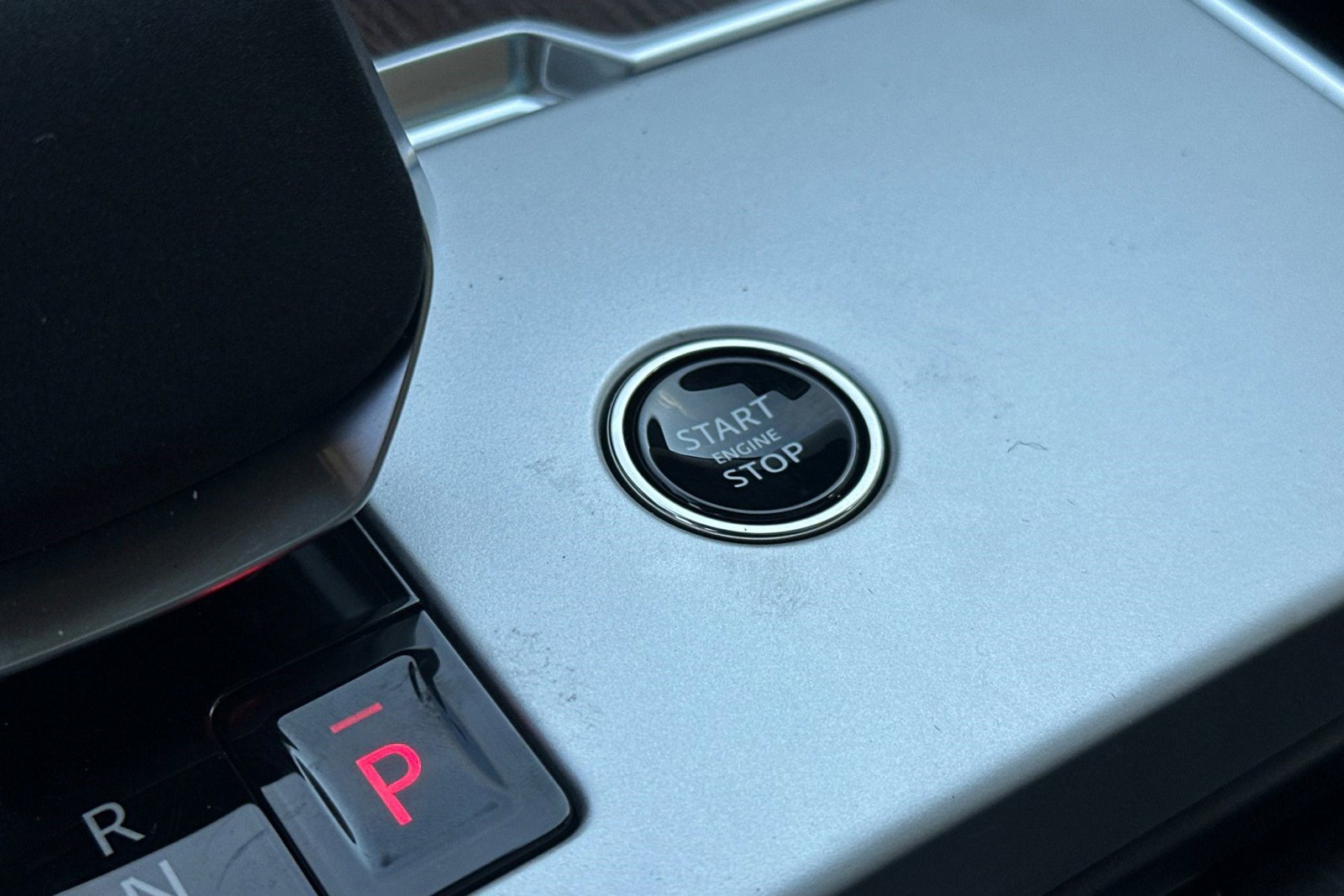 New 2026 Land Rover Range Rover Long Wheelbase SE image 26