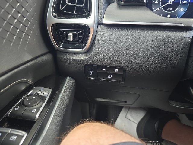 Certified 2023 Kia Sorento SX AWD/4WD image 20