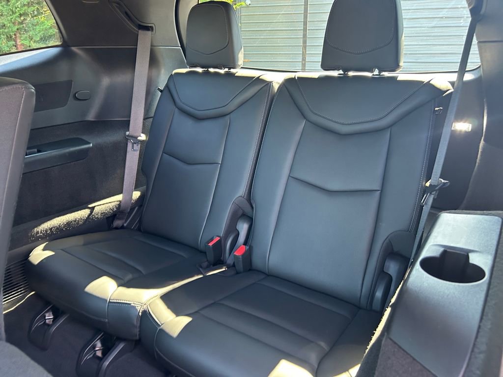 Used 2024 Cadillac XT6 Premium Luxury image 36